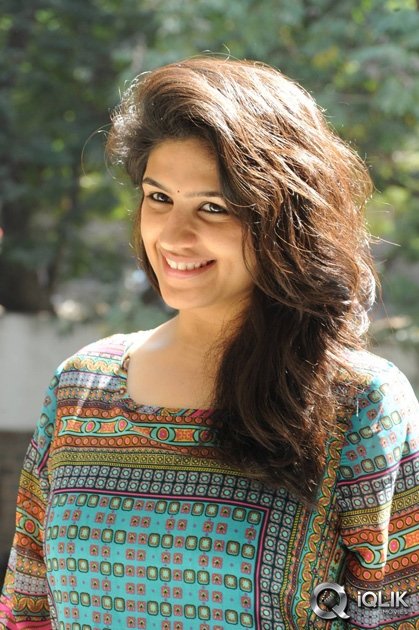 Supriya-Aysola-at-Bhoo-Movie-Success-Meet